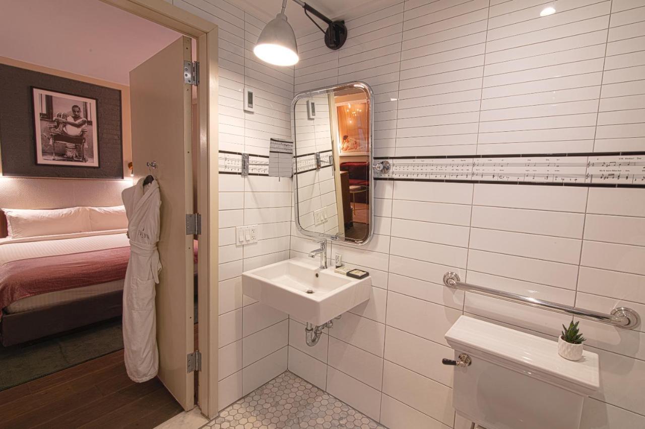 Handicapvenligt Deluxe-værelse med 1 queensize-seng